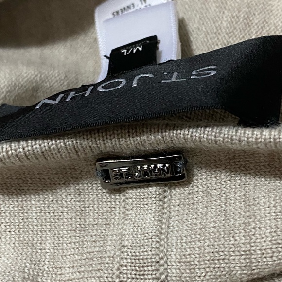 St John. CLASSIC KNIT SWEATER PONCHO/CAPE - Picture 5 of 11